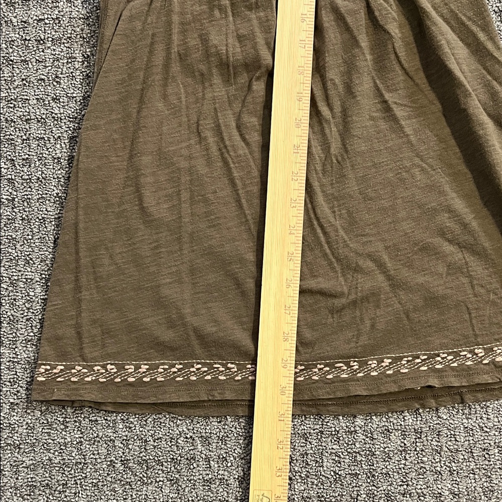 Elegant Brown Women's Top cable halter scarf detail with embroidered detail - Picture 3 of 4